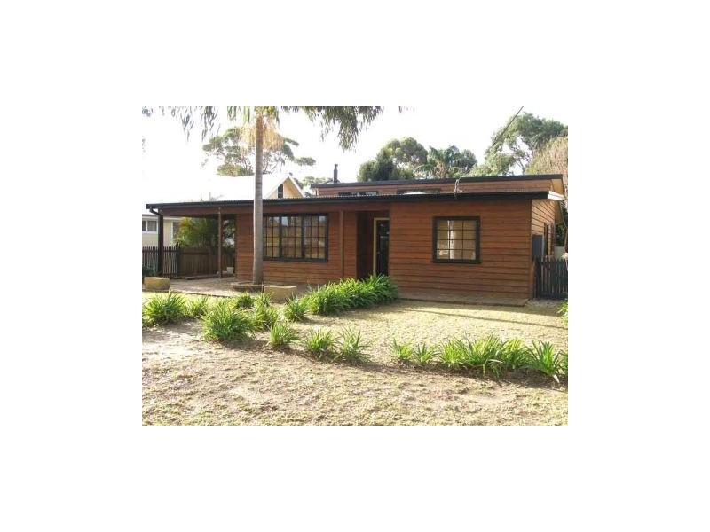 16 Carlton Cres, Culburra Beach NSW 2540