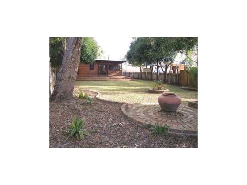 16 Carlton Cres, Culburra Beach NSW 2540