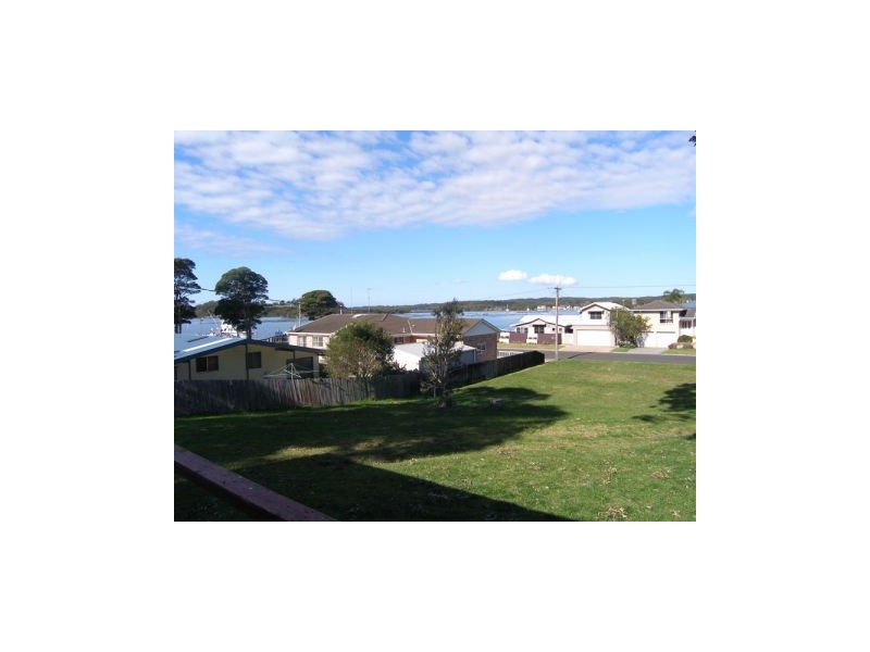 27 South Street, Greenwell Point NSW 2540