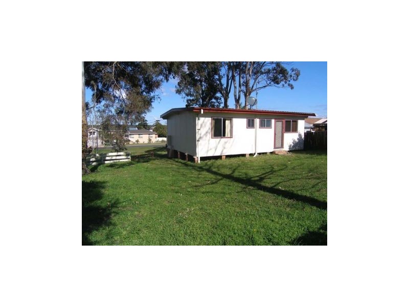 27 South Street, Greenwell Point NSW 2540