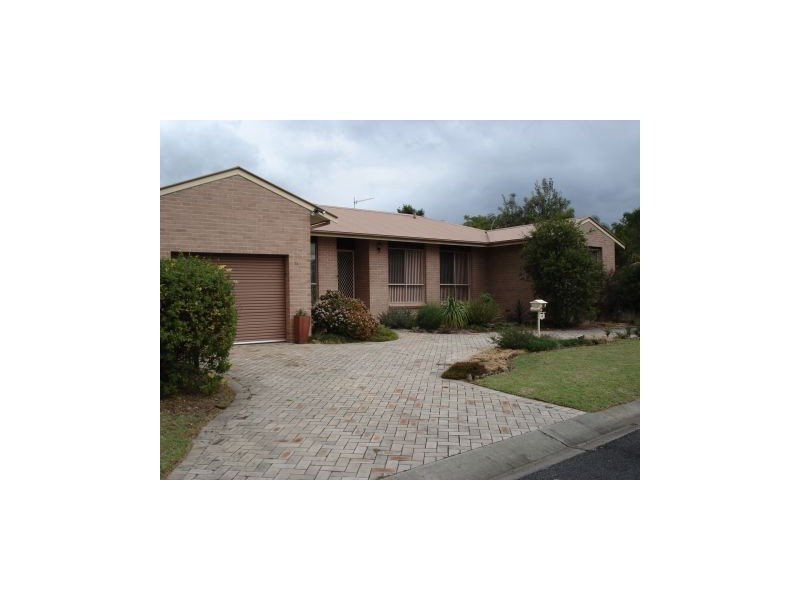 18 Ilinga Cl, North Nowra NSW 2541