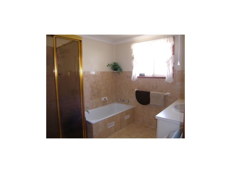 26 West Street, Greenwell Point NSW 2540