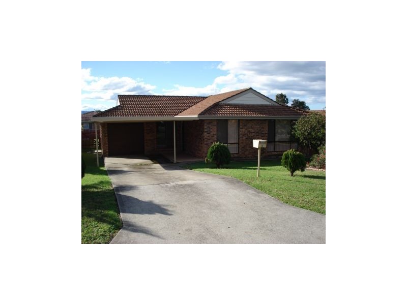 8 Coachwood Avenue, Worrigee NSW 2540