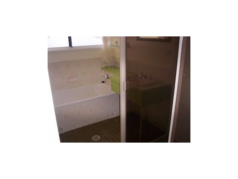 10 Devlin Avenue, North Nowra NSW 2541