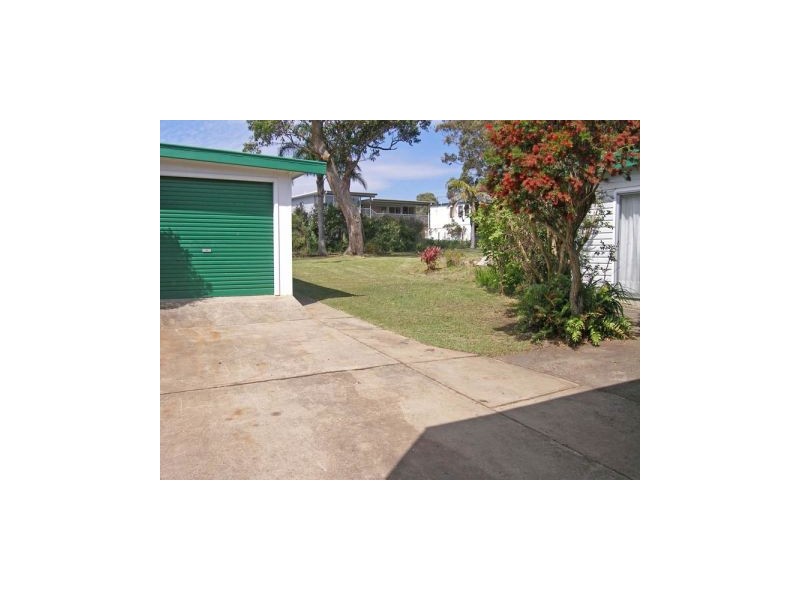 8 Seagull Street, Culburra Beach NSW 2540