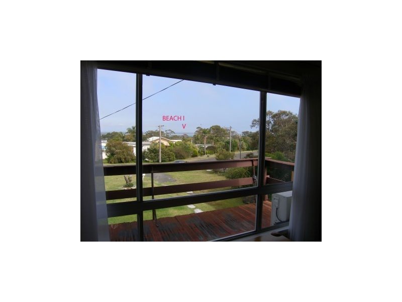 10 Crookhaven Parade, Currarong NSW 2540