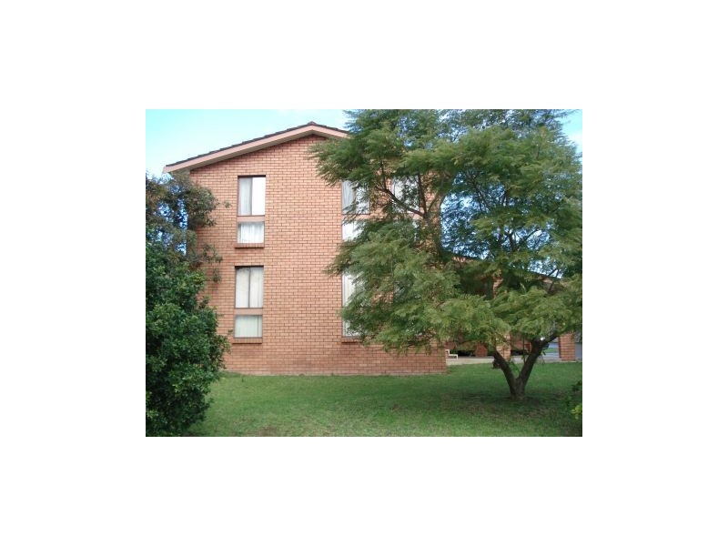 1/5 Campbell Place, Nowra NSW 2541