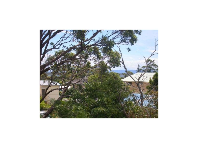 13 Crookhaven Parade, Currarong NSW 2540