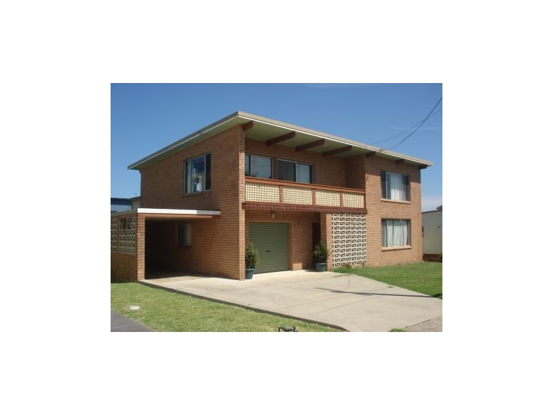 4 Eastbourne Avenue, Culburra Beach NSW 2540