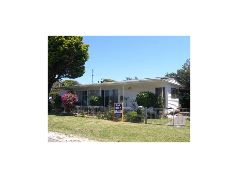 3 Fraser Avenue, Greenwell Point NSW 2540