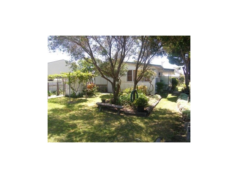 3 Fraser Avenue, Greenwell Point NSW 2540