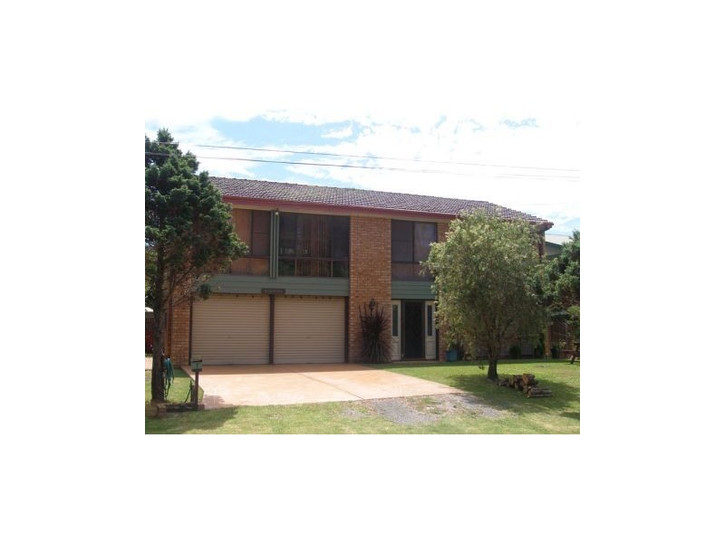 7 Comarong Street, Greenwell Point NSW 2540