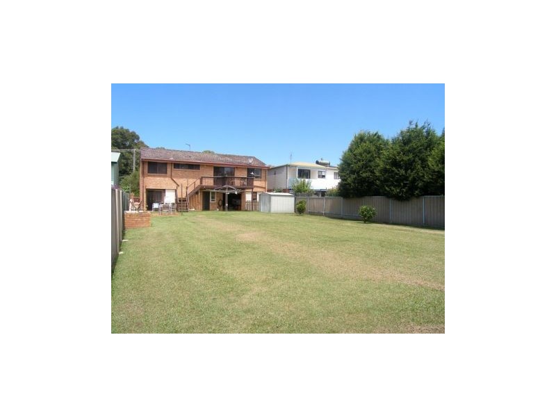 7 Comarong Street, Greenwell Point NSW 2540