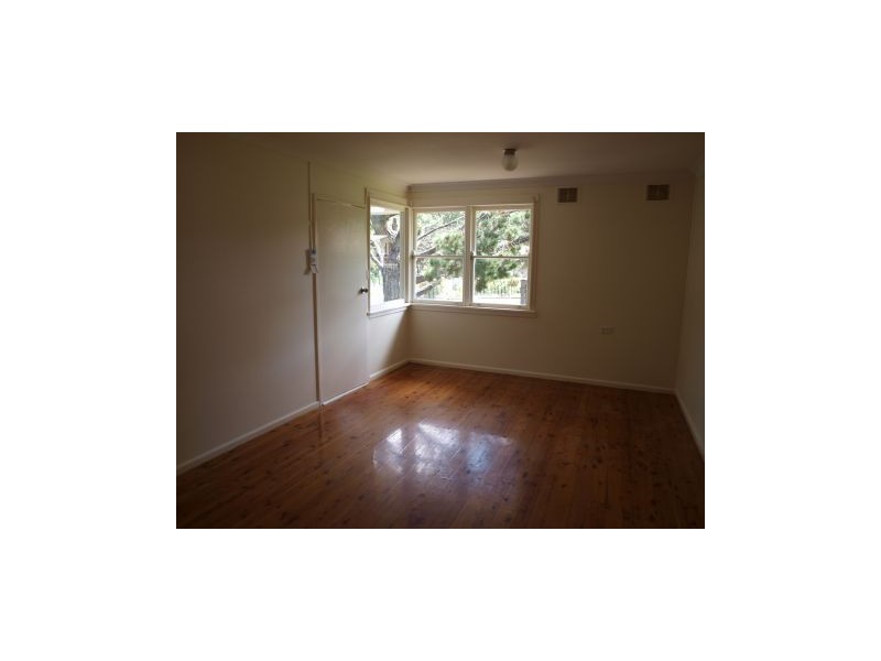 18 QUEENSBOROUGH STREET, Nowra NSW 2541