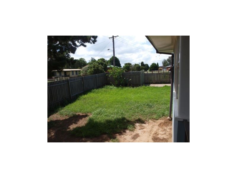 18 QUEENSBOROUGH STREET, Nowra NSW 2541