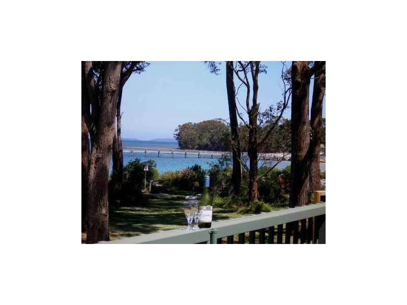 10 Boorawine Terrace, Callala Bay NSW 2540