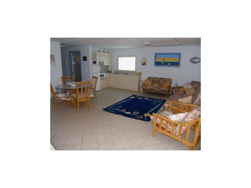 10 Boorawine Terrace, Callala Bay NSW 2540