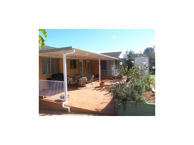 19 South Street, Greenwell Point NSW 2540