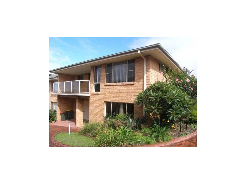 2/13 South Street, Greenwell Point NSW 2540