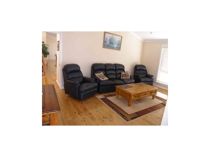 31 Lackersteen Street, Callala Bay NSW 2540