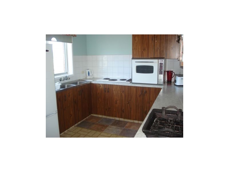 4 Eastbourne, Culburra Beach NSW 2540