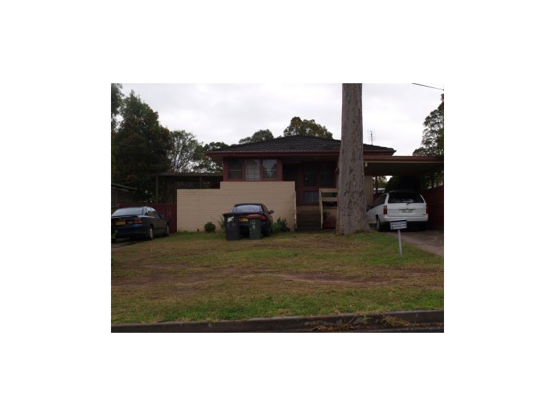 18 Elyard Drive, Nowra NSW 2541