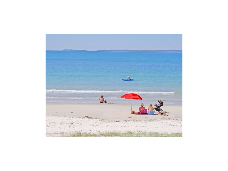 16 Greenway Road, Callala Beach NSW 2540