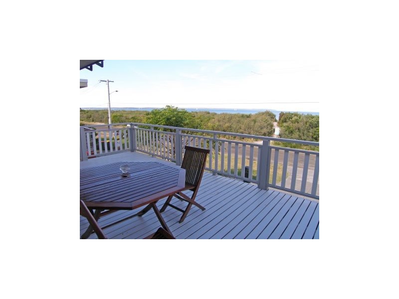 16 Greenway Road, Callala Beach NSW 2540