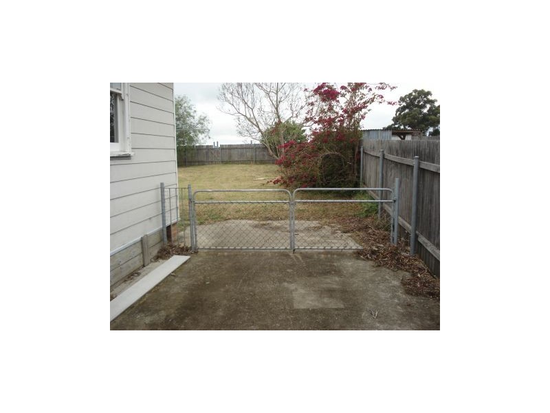 22 Sampson Crescent, Bomaderry NSW 2541