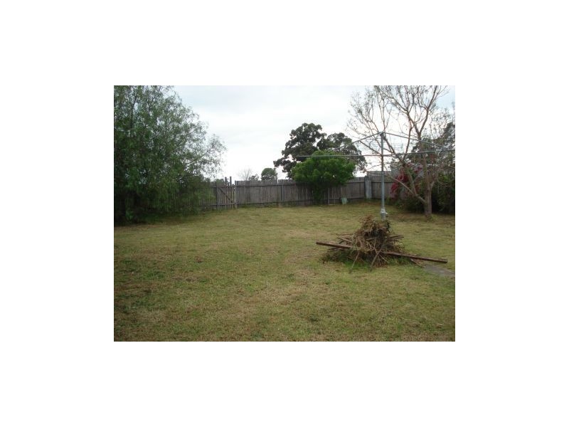 22 Sampson Crescent, Bomaderry NSW 2541