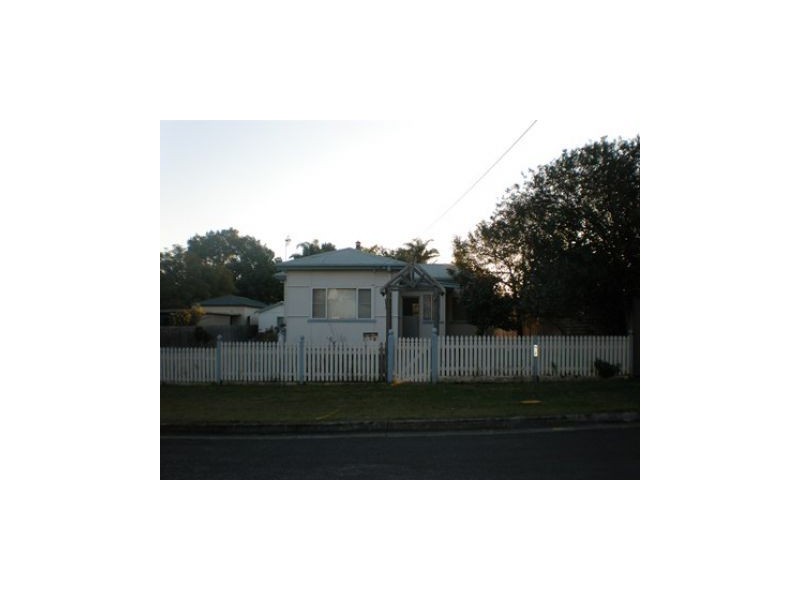 1 Morschel Avenue, North Nowra NSW 2541