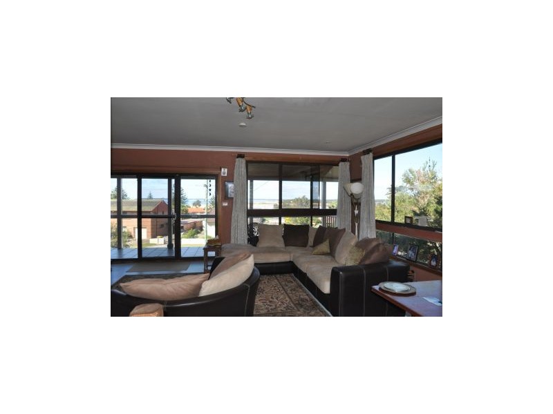 74 Silvermere Street, Culburra Beach NSW 2540