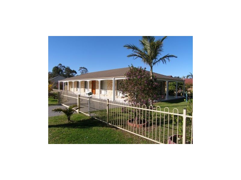 2 Stott Crescent, Callala Bay NSW 2540