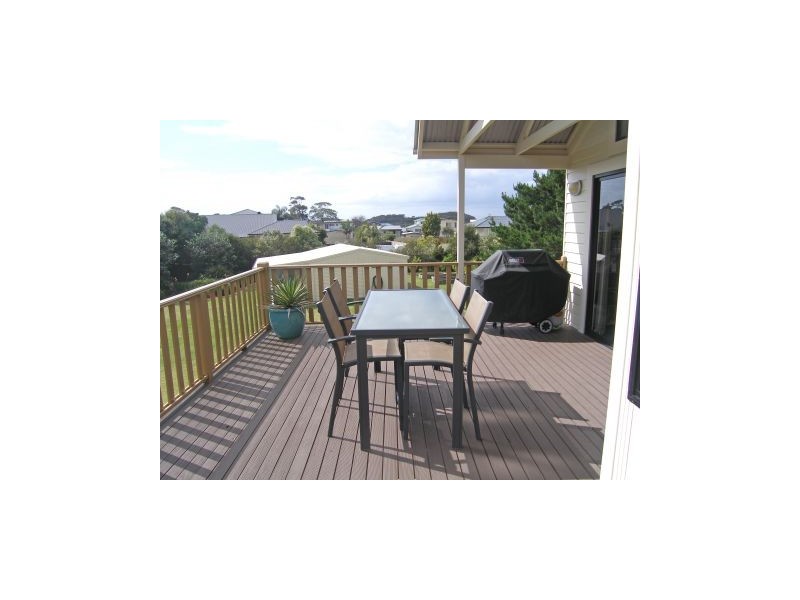 48 Greens Road, Greenwell Point NSW 2540