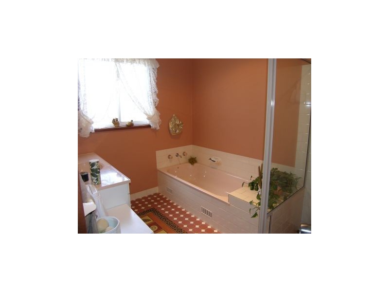 10 Warrego Place, Callala Bay NSW 2540