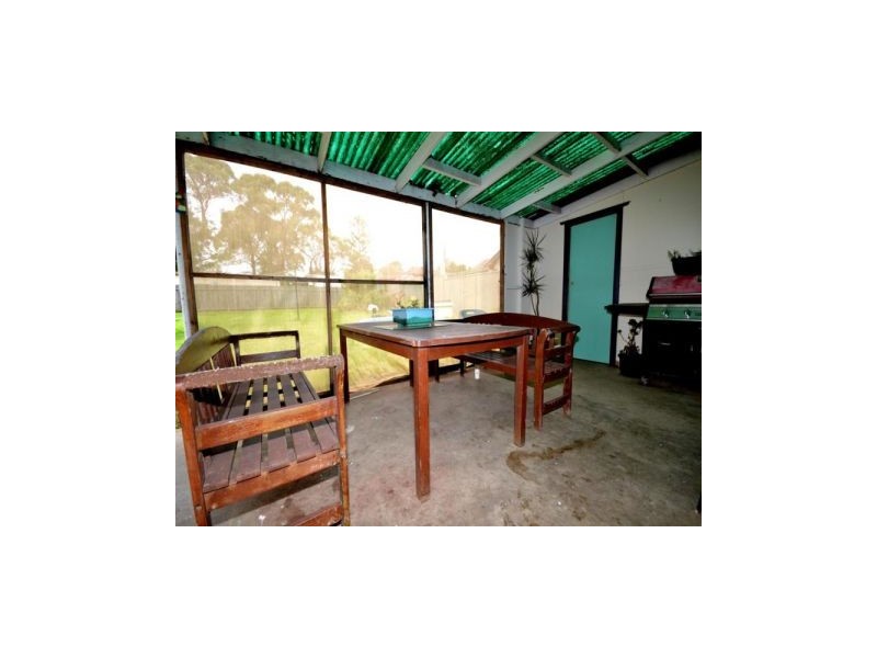 2 Ernest Street, Nowra NSW 2541