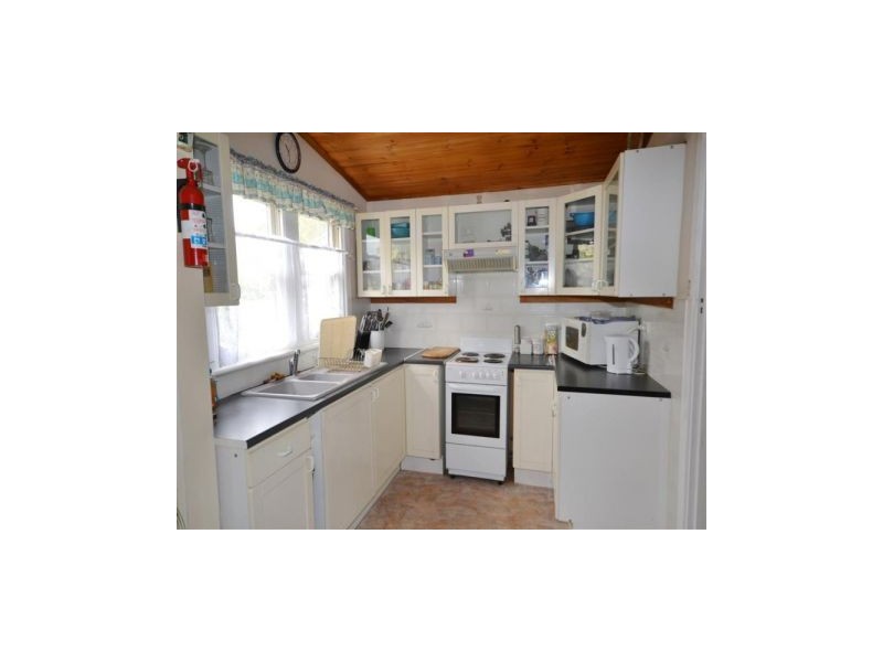 2 Ernest Street, Nowra NSW 2541