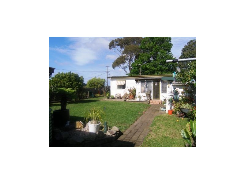 72 Greens Road, Greenwell Point NSW 2540