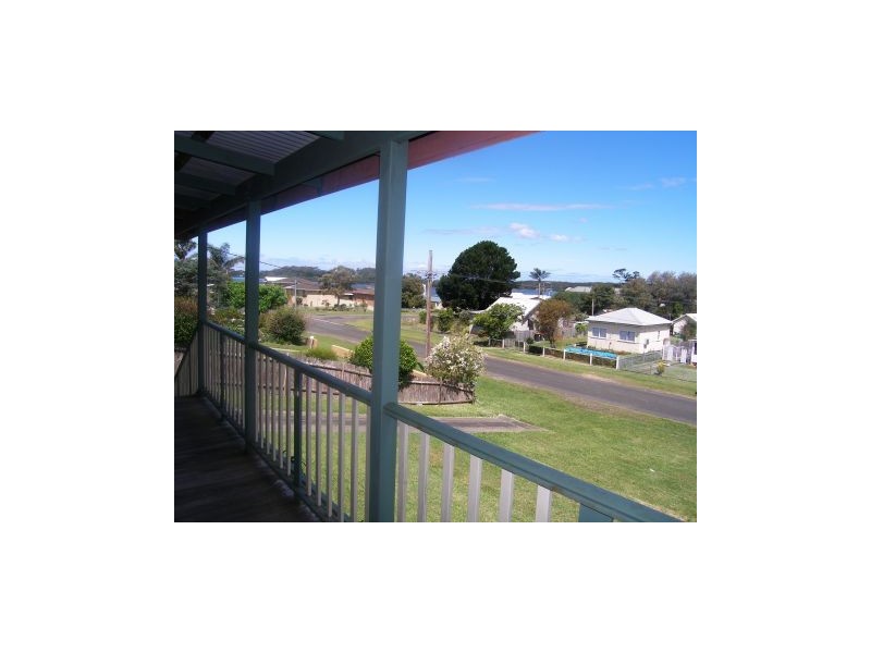17 South Street, Greenwell Point NSW 2540