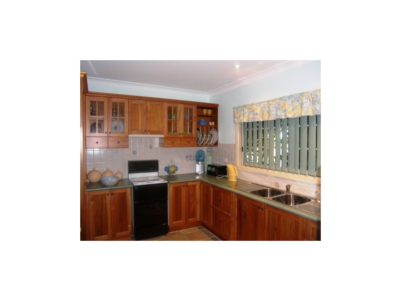 17 South Street, Greenwell Point NSW 2540