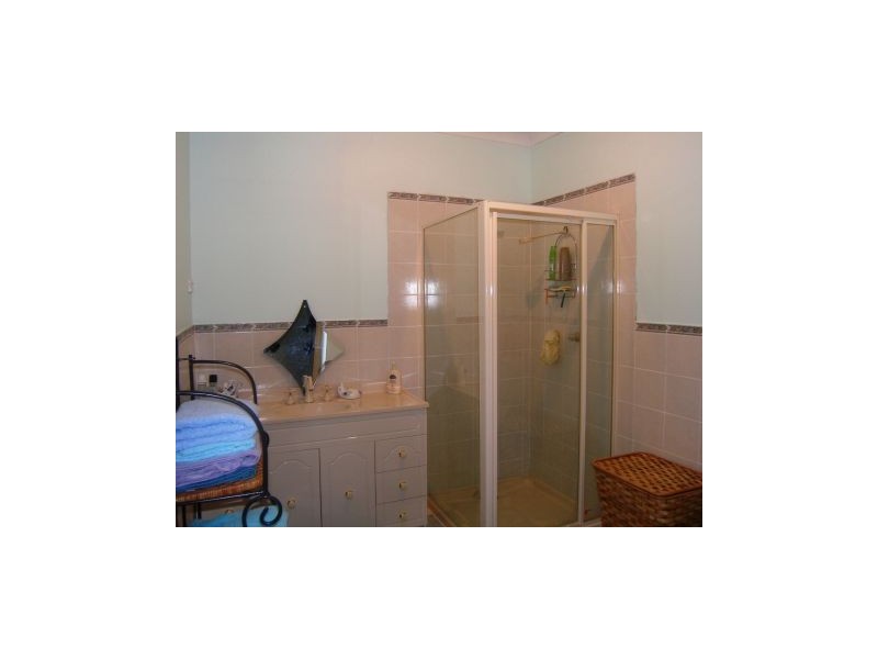 17 South Street, Greenwell Point NSW 2540
