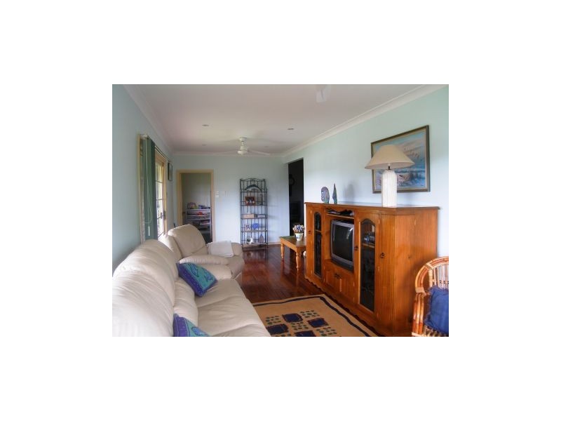 17 South Street, Greenwell Point NSW 2540