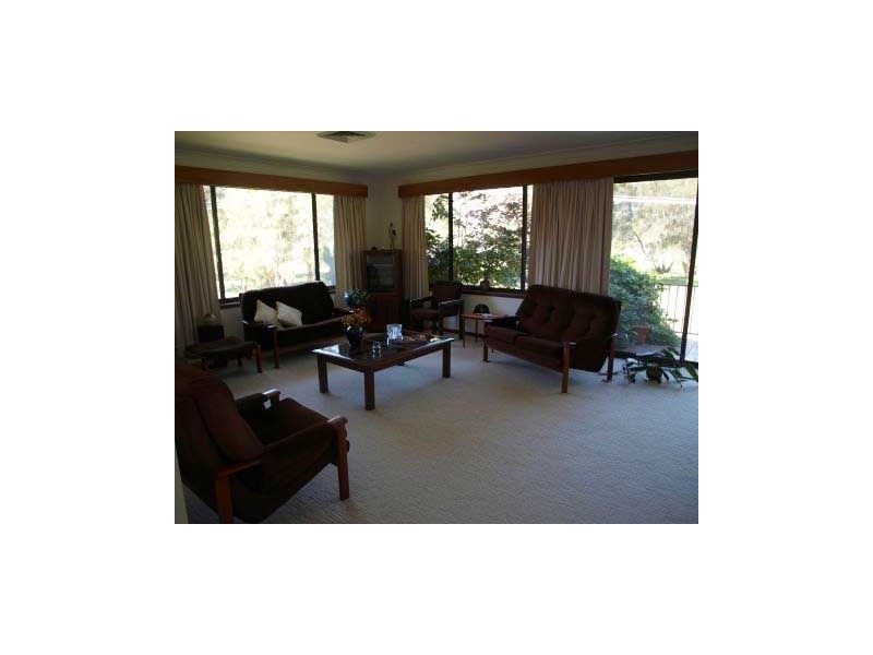 11 Edgewater Ave, Sussex Inlet NSW 2540