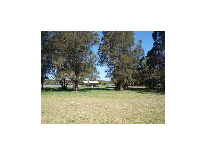 11 Edgewater Ave, Sussex Inlet NSW 2540