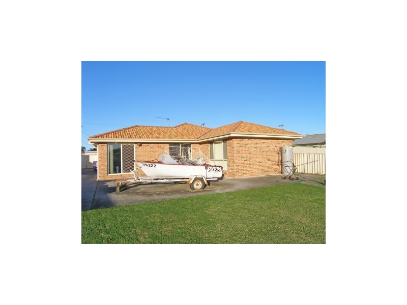 109 Prince Edward Ave, Culburra Beach NSW 2540