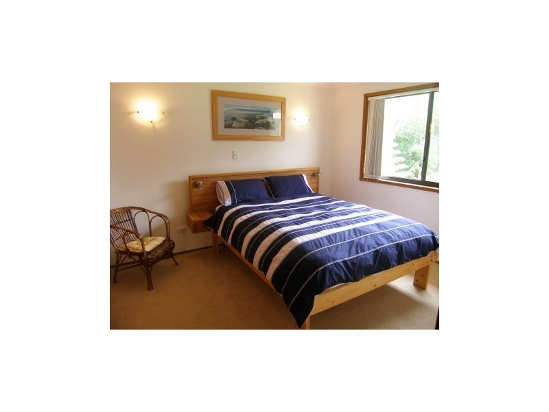 4 SIR HENRY, Callala Beach NSW 2540