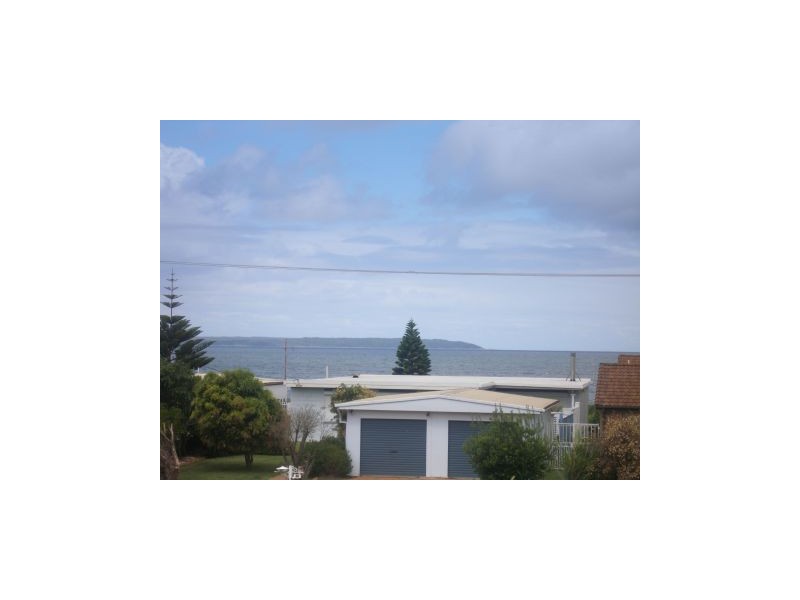 4 SIR HENRY, Callala Beach NSW 2540