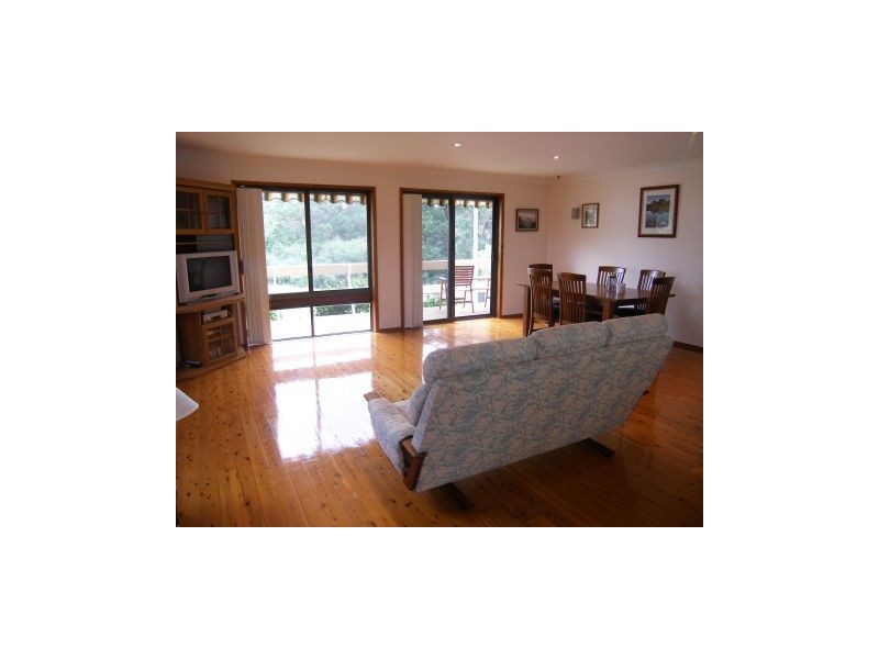 4 SIR HENRY, Callala Beach NSW 2540