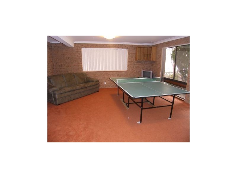 4 SIR HENRY, Callala Beach NSW 2540