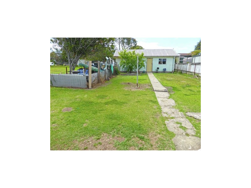 22 Osterley Avenue, Orient Point NSW 2540